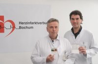 Bild: V.l.: Prof. Dr. Andreas Mügge und Dr. Polykarpos Christos Patsalis, wissenschaftliche Leiter beim Symposium des Herzinfarktverbundes Bochum – Bildnachweis: Bergmannsheil
