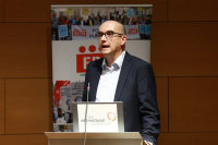 Prof. Dr. Peter Schwenkreis, Neurologische Klinik des BG Universitätsklinikums Bergmannsheil, bei seinem Vortrag auf der EPSU-Konferenz. Bildnachweis: EPSU