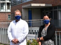Dr. Jan Hammer, Chefarzt des Notfallzentrums, mit Dr. Tina Groll, Geschäftsführerin des Bergmannsheils – Bildnachweis: Bergmannsheil