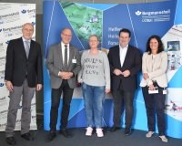V.r.n.l: Dr. T. Groll (Geschäftsführerin), Bundesminister Hubertus Heil, Susanne Holtkotte (Reinigungskraft), M. Fritz (stv. Pflegedirektor) und Prof. Dr. V. Nicolas (stv. Ärztlicher Direktor) - Bildnachweis: Fotoabteilung Bergmannsheil