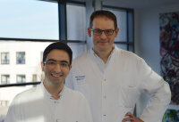 Dr. Muhammed Gerçek und Prof. Dr. Volker Rudolph freuen sich über die beachtliche Forschungsförderung durch die Ruhr-Universität Bochum (Foto Tobias Pieper).