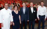 Gastgeber und Referenten der ersten Fortbildungsveranstaltung zur „Krankenhaushygiene in OWL“: (v.l.) Prof. Dr. Jan Gummert, Dr. Claudia Christine Freytag (HDZ NRW), PD Dr. Jens Gieffers (Klinikum Lippe), Dr. Johannes Baltzer (Klinikum Herford) und Dr. Johannes Kleideiter (Klinikum Bielefeld-Mitte). Nicht im Bild: Dr. Christiane Scherer (Ev. Krankenhaus Bielefeld) (Foto Armin Kühn).