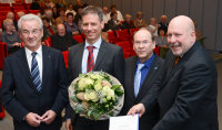 Preisträger Dr. Andreas Lechner (2.v.l.) und die Jury (v.l.) Prof.Dr. Rüdiger Petzoldt, Dr. Dr. Wulf Quester, Prof. Dr. Dr. h.c. Diethelm Tschöpe (Foto Armin Kühn).