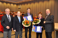 Jury und Preisträger: (v.l.n.r.) Prof. Dr. med. Rüdiger Petzoldt, Dr. Dr. Wulf Quester, Dr. Bernhard Gehr, Ulrike Thurm und Prof. Dr. Dr. h.c. Diethelm Tschöpe (Foto Armin Kühn).
