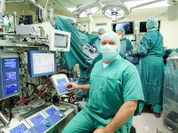 Neue Funktion: Kardiotechniker Dr. Marc Arend widmet künftig ein Fünftel seiner Arbeitszeit im OP-Zentrum des HDZ NRW dem Thema Patientensicherheit (Foto Marcel Mompour).