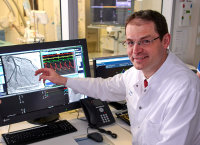 Prof. Dr. Volker Rudolph, Direktor der Klinik für Allgemeine und Interventionelle Kardiologie/Angiologie am Herz- und Diabeteszentrum NRW, Bad Oeynhausen (Foto: Peter Hübbe).