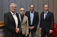Mit den sportmedizinischen Aspekten der Kardiologie befassten sich im Herz- und Diabeteszentrum NRW, Bad Oeynhausen: (v.l.) Claus Marek, Dr. Klaus-Peter Mellwig, Dr. Ulrich Schneider und Privatdozent Dr. Frank van Buuren (Foto Armin Kühn).