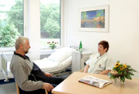 Eine Grüne Dame im Gespräch Eine Grüne Dame im Gespräch