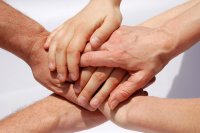 Ansprechpartner sind die Pflegeberater Helga Brückhäuser und Thorsten Heinrich unter 0234 / 299-3902. Ansprechpartner sind die Pflegeberater Helga Brückhäuser und Thorsten Heinrich unter 0234 / 299-3902.