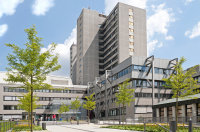 Knappschaftskrankenhaus erzielte hervorragenden Ergebnisse in den Kriterien: Visite, hygienerelevante Daten, Infektionsmanagement, Arzneimittel, Netzwerkstruktur/Datensysteme und Klinische Dokumentation Knappschaftskrankenhaus erzielte hervorragenden Ergebnisse in den Kriterien: Visite, hygienerelevante Daten, Infektionsmanagement, Arzneimittel, Netzwerkstruktur/Datensysteme und Klinische Dokumentation